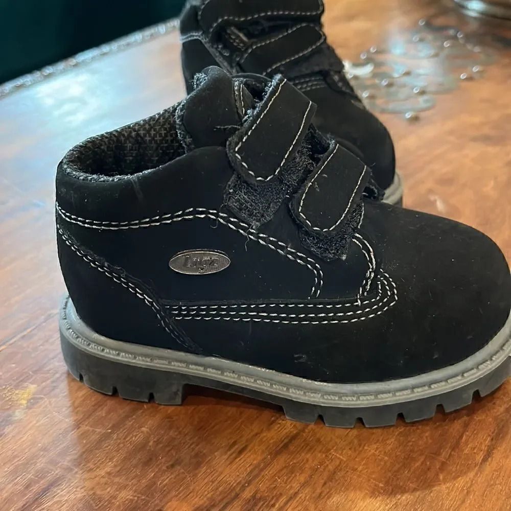TODDLER EMPIRE WATER RESISTANT CHUKKA BOOT, size 6T! NWOT!